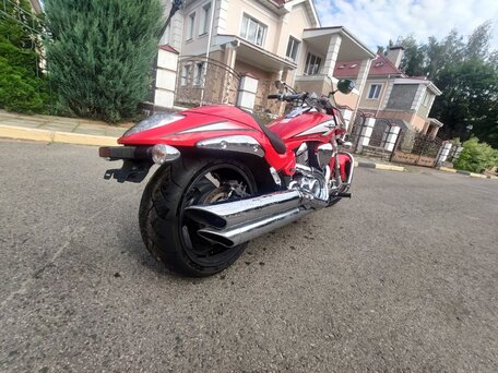 2013 Suzuki Intruder M1800R, красный, 1300000 рублей, вид 4