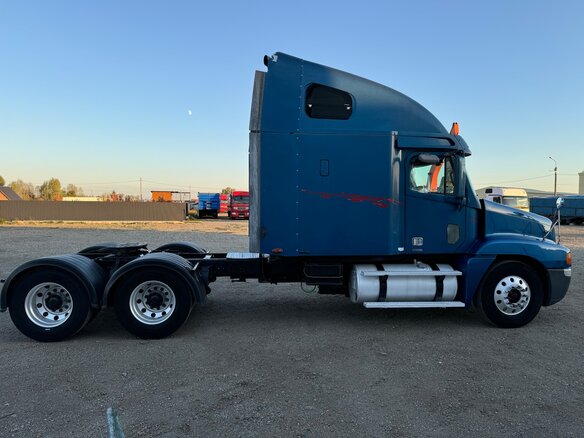 2003 Freightliner Century Class, синий, 2700000 рублей - вид 21