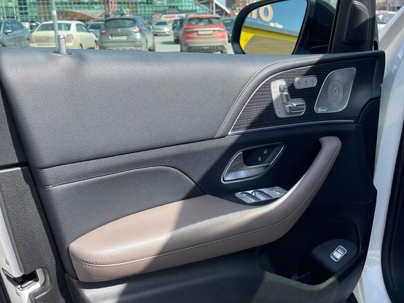 2019 Mercedes-Benz GLS 450 II (X167), белый, 11500000 рублей - вид 8