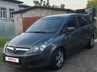 2011 Opel Zafira B Рестайлинг, серебристый, 730000 рублей, вид 1