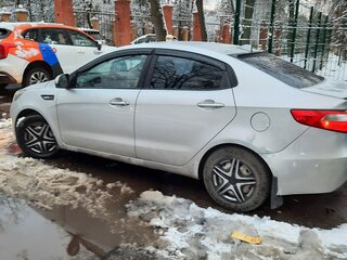 2013 Kia Rio III, серебристый, 550000 рублей, вид 4