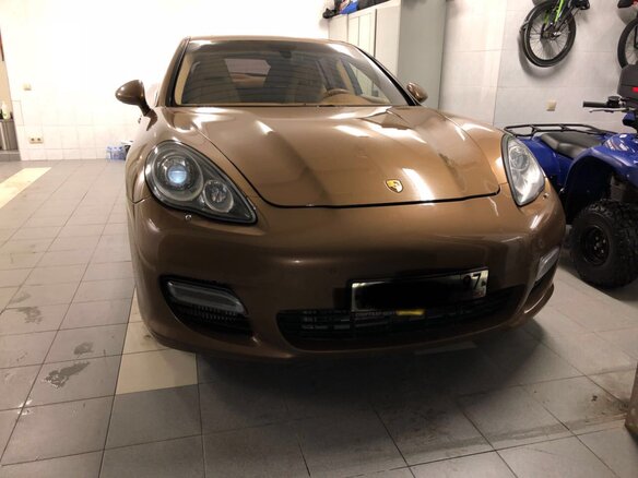2009 Porsche Panamera Turbo I, коричневый - вид 1
