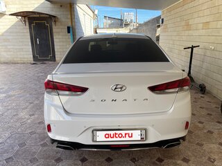2017 Hyundai Sonata VII (LF) Рестайлинг, белый, 2600000 рублей, вид 5