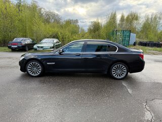 2013 BMW 7 серии Long 740Li xDrive V (F01/F02/F04) Рестайлинг, чёрный, 2000000 рублей, вид 4