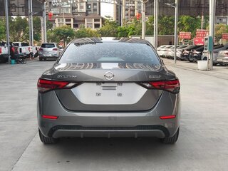 2022 Nissan Sylphy IV (B18), серый, 1370000 рублей, вид 4