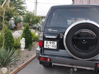 2001 Toyota Land Cruiser Prado 90 Series Рестайлинг, чёрный, 1500000 рублей, вид 3