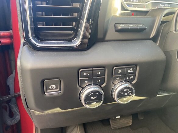 2024 GMC Sierra Crew Cab IV Рестайлинг, красный, 9469029 рублей - вид 8