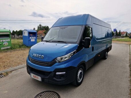 2018 Iveco Daily, синий, 2880000 рублей, вид 4