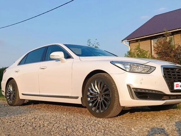 2017 Genesis G90 I, белый, 2500000 рублей - вид 5