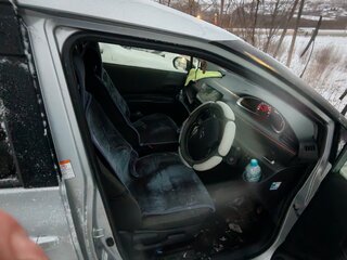 2019 Toyota Sienta II Рестайлинг, серебристый, 1400000 рублей, вид 5