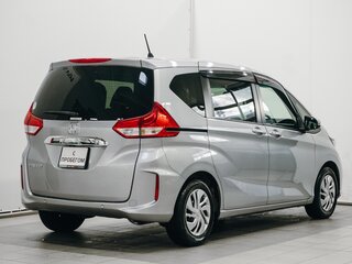 2022 Honda Freed II Рестайлинг, серый, 1872000 рублей, вид 3