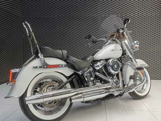 2019 Harley-Davidson Softail Deluxe, белый, 1800000 рублей, вид 4