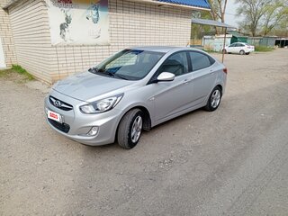 2014 Hyundai Solaris I Рестайлинг, серебристый, 1200000 рублей, вид 1