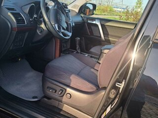 2016 Toyota Land Cruiser Prado 150 Series Рестайлинг 1, чёрный, 5100000 рублей, вид 3