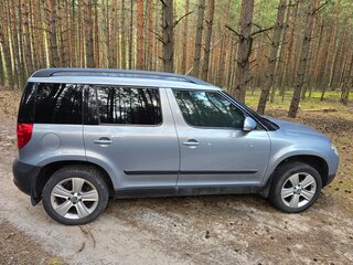 2012 Skoda Yeti I, серый, 820000 рублей, вид 4