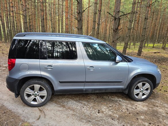 2012 Skoda Yeti I, серый, 820000 рублей - вид 3