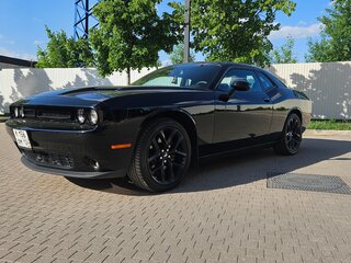 2019 Dodge Challenger III Рестайлинг 2, чёрный, 6000000 рублей, вид 3
