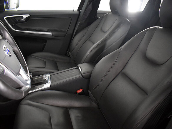 2016 Volvo XC60 I Рестайлинг, чёрный - вид 10