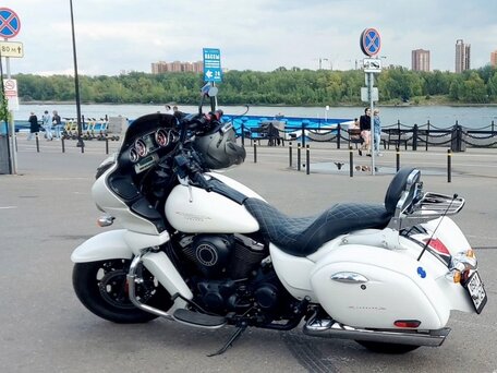 2011 Kawasaki VN1700 Vulcan, белый, 870000 рублей, вид 1