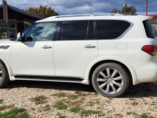 2011 Infiniti QX56 II, белый, 2200000 рублей, вид 4
