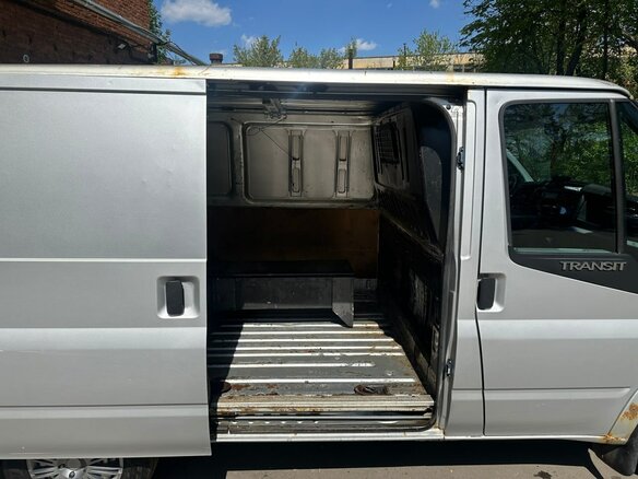2010 Ford Transit, серебристый, 1300000 рублей - вид 1