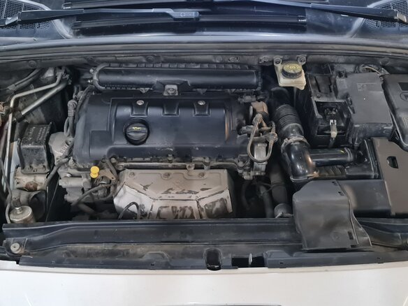 2011 Peugeot 308 I Рестайлинг, белый, 900001 рублей - вид 12