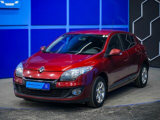 2014 Renault Megane III Рестайлинг 2, красный, 660000 рублей, вид 2