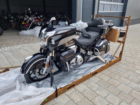 2024 Indian Roadmaster, синий, 6500000 рублей - вид 31