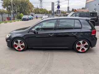 2010 Volkswagen Golf GTI VI, чёрный, 1100000 рублей, вид 3