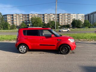 2011 Kia Soul I Рестайлинг, красный, 900000 рублей, вид 4