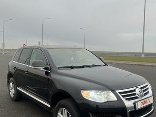 2008 Volkswagen Touareg I Рестайлинг, чёрный, 1050000 рублей, вид 3