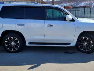 2011 Lexus LX 570 III, белый, 3800000 рублей, вид 4