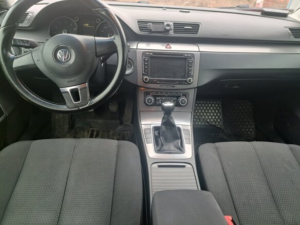 2010 Volkswagen Passat B6, синий, 500000 рублей - вид 6