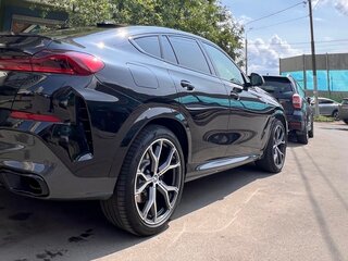 2020 BMW X6 30d III (G06), чёрный, 9300000 рублей, вид 4