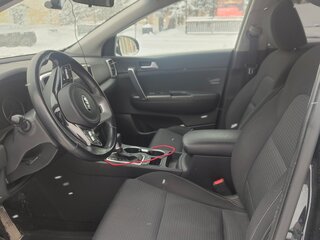2019 Kia Sportage IV Рестайлинг, чёрный, 2250000 рублей, вид 3