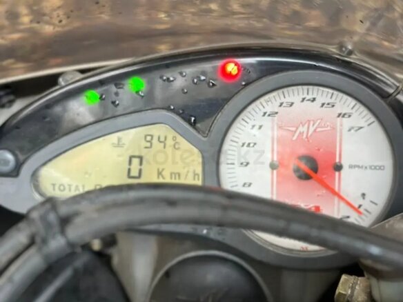 2015 MV Agusta F4 1000, белый, 1500000 рублей - вид 5