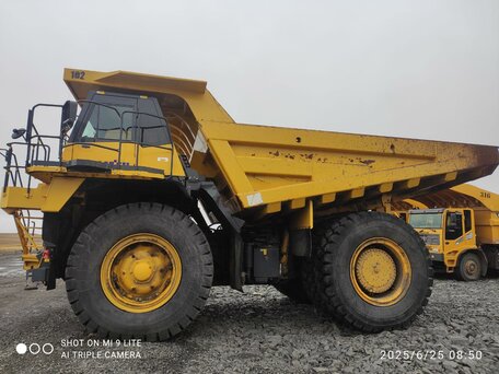 2021 Komatsu HD785-7, золотистый, 150000000 рублей, вид 1