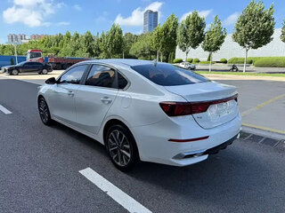 2021 Kia K3 II (China Market), белый, 1450000 рублей, вид 4
