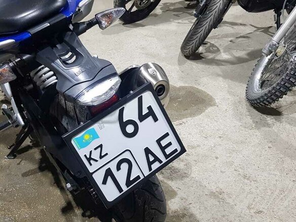 2017 BMW G 310 R, синий, 1000000 рублей - вид 4