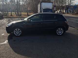 2012 Opel Astra H Рестайлинг, чёрный, 530000 рублей, вид 3