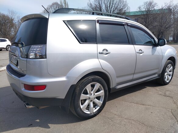 2012 Mitsubishi Outlander II Рестайлинг, серебристый, 1580000 рублей - вид 8