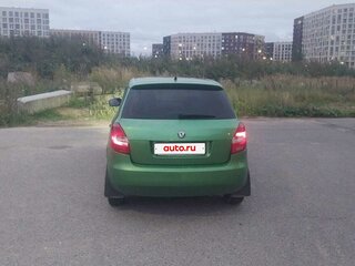 2012 Skoda Fabia II Рестайлинг, зелёный, 240000 рублей, вид 3