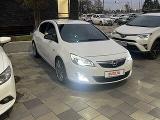 2011 Opel Astra J, белый, 850000 рублей, вид 2
