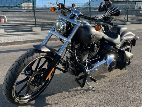 2016 Harley-Davidson Breakout, чёрный, 1990000 рублей, вид 1