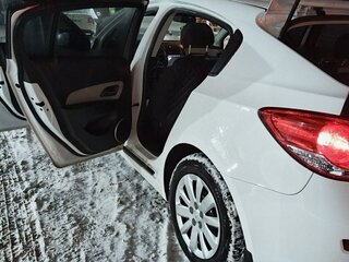 2014 Chevrolet Cruze I Рестайлинг, белый, 800000 рублей, вид 2