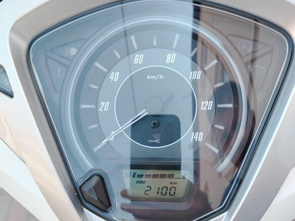 2021 Honda Lead 125, белый, 299999 рублей - вид 13