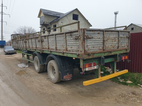 2006 МАЗ Полуприцеп бортовой, зелёный, 650000 рублей, вид 1