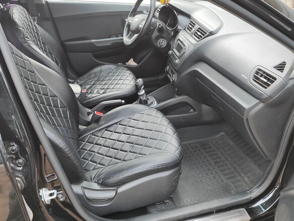 2012 Kia Rio 5-speed III, чёрный, 650000 рублей - вид 5