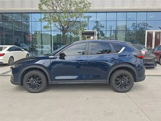2023 Mazda CX-5 II Рестайлинг, синий, 2190500 рублей, вид 3