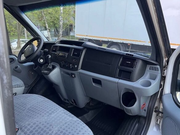 2010 Ford Transit, белый, 1150000 рублей - вид 8